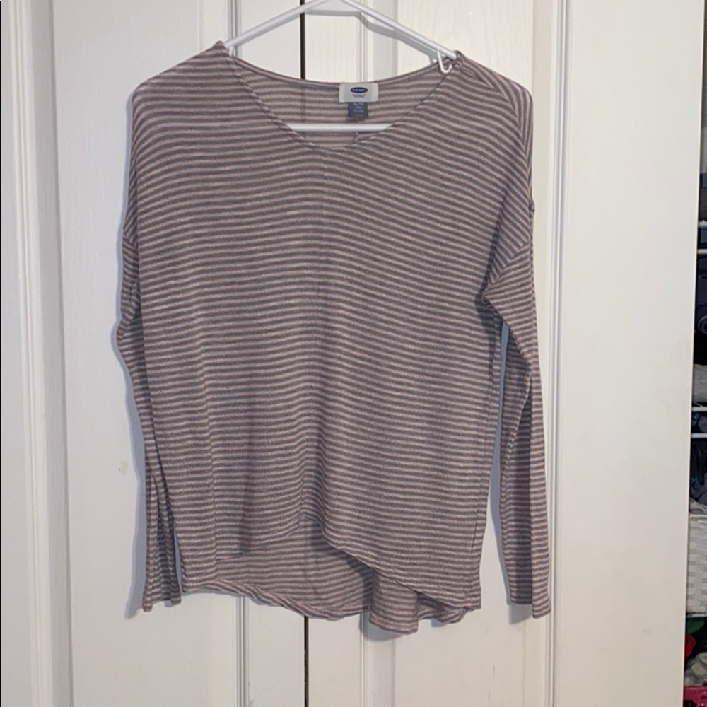 Old navy v neck sweater XL girls